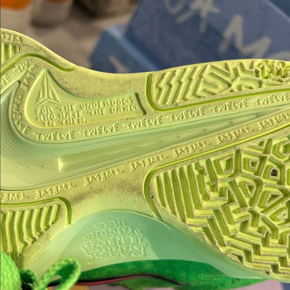 Nike Ja Morant 2 NRG NY Basketball Sneakers Size Size 5.5Y w/Box - Picture 11 of 16